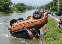 carro capota e cai em córrego