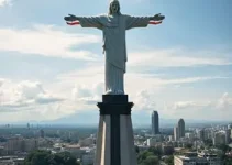 mirante com letreiro Jesus