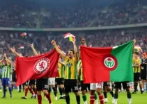 Corintianos provocam são-paulinos na Arena em Itaquera